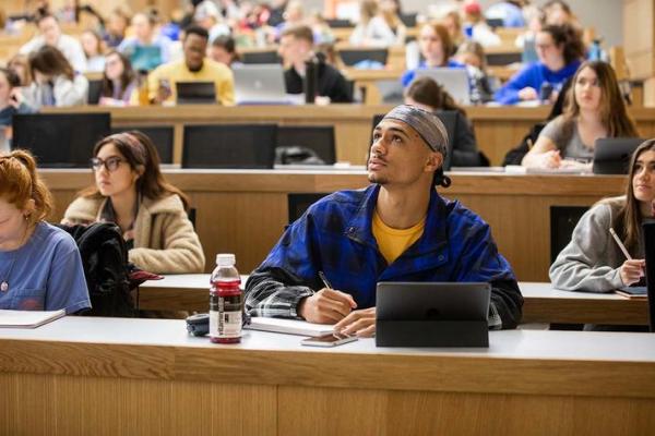 This first-of-its-kind program sets UK apart from other colleges and universities by teaching real-world situations to demonstrate the benefits of saving and investing early.