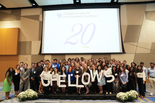 Current and former Chellgren Student Fellows.