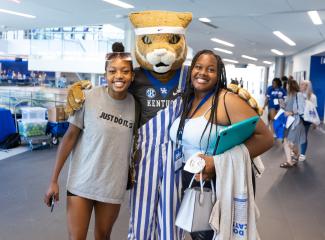 Mom and daughter at orientation