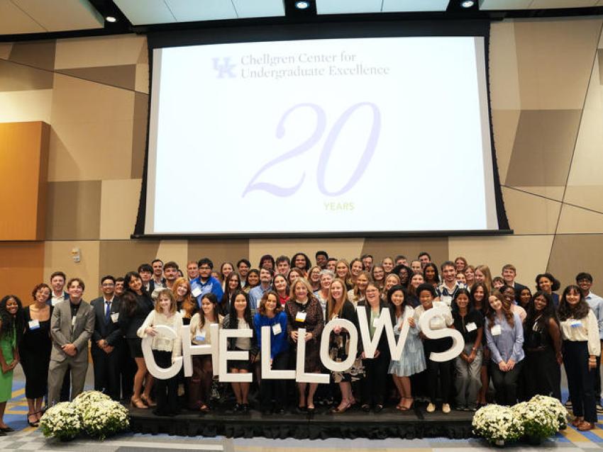 Current and former Chellgren Student Fellows.