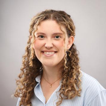 Professional headshot of recruiter. 